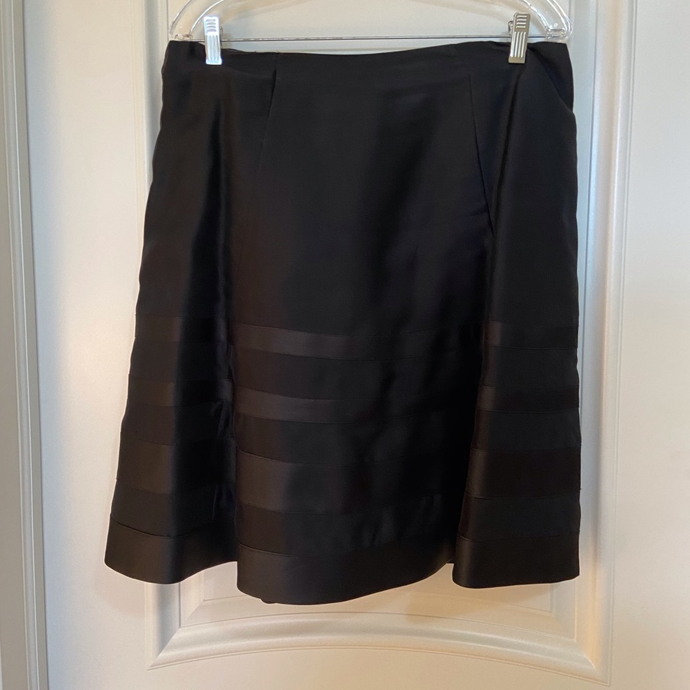Kay Unger satin black skirt